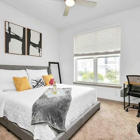 Апартаменты Htown Downtown Oasis Хьюстон Экстерьер фото