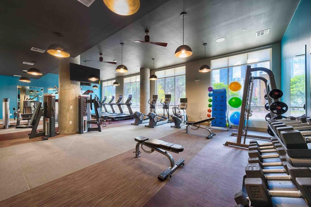 Апартаменты Htown Downtown Oasis Хьюстон Экстерьер фото