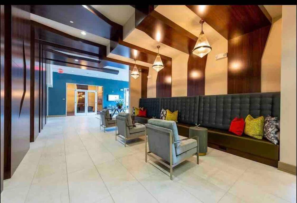 Апартаменты Htown Downtown Oasis Хьюстон Экстерьер фото